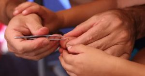 how to remove hair splinter